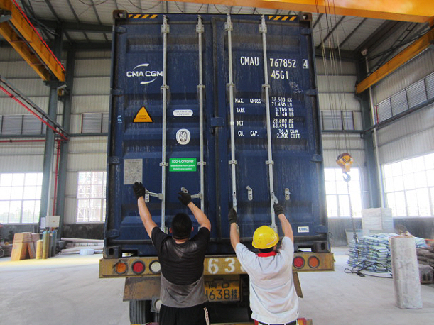 Sprawdzenie załadunku kontenera w Chinach